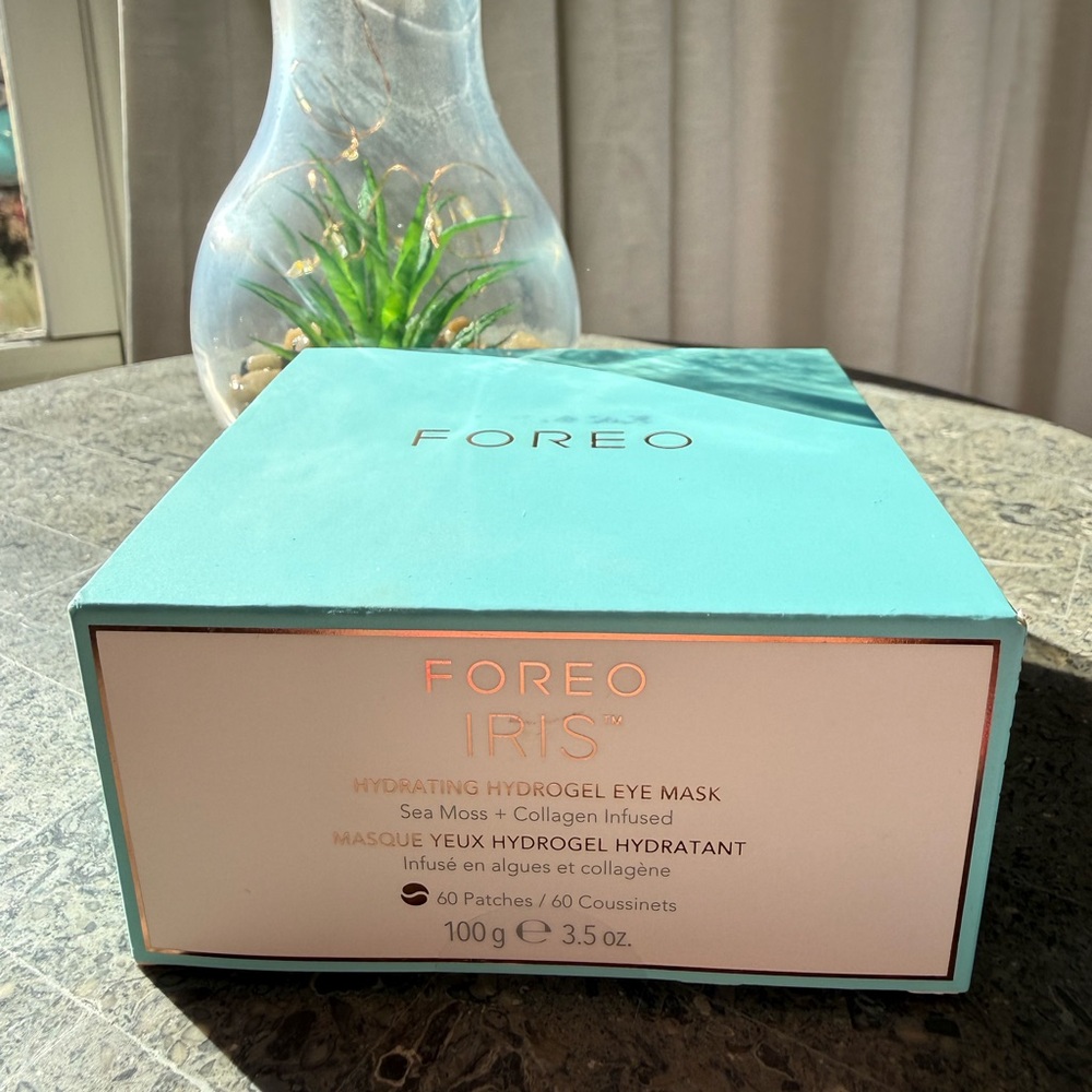 NEW- FOREO Iris Hydrogel Eye Mask